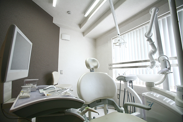 デンタルクリニック アレーズ銀座 中央区 治療だけでなくその後のメンテナンスを含めて通う人が多い