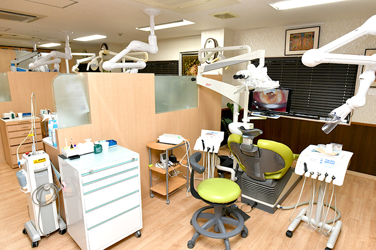 佐藤歯科クリニック 所沢市 全ユニットに口腔外バキュームを設置。感染症対策も徹底している