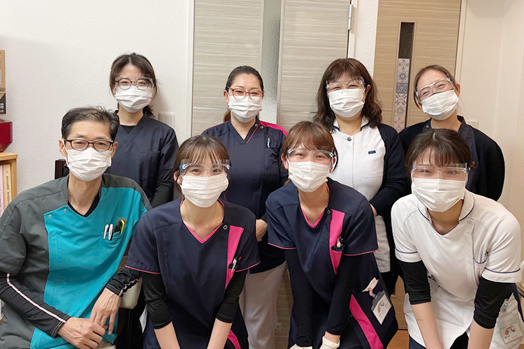 おち歯科クリニック 神戸市西区 スタッフの笑顔があふれる