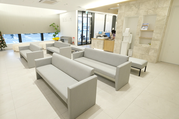 りきまる整形外科クリニック 福岡市東区 自動精算機を導入しており、会計もスムーズ