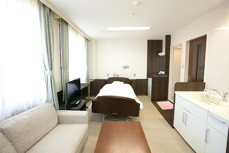 安藤クリニック 多治見市 19床の入院設備があり、手術後のフォローにも力を入れている