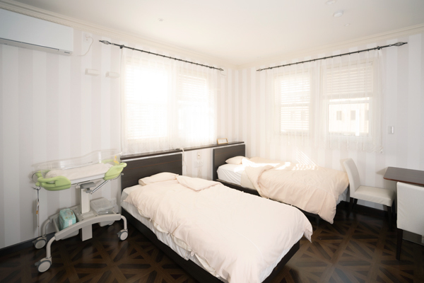 梅岡レディースクリニック 松山市 家族入院ができる部屋も設置している