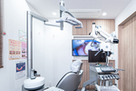 むとべデンタルオフィス 福津市 マイクロスコープなど先進の機器を導入し、精密な治療を提供