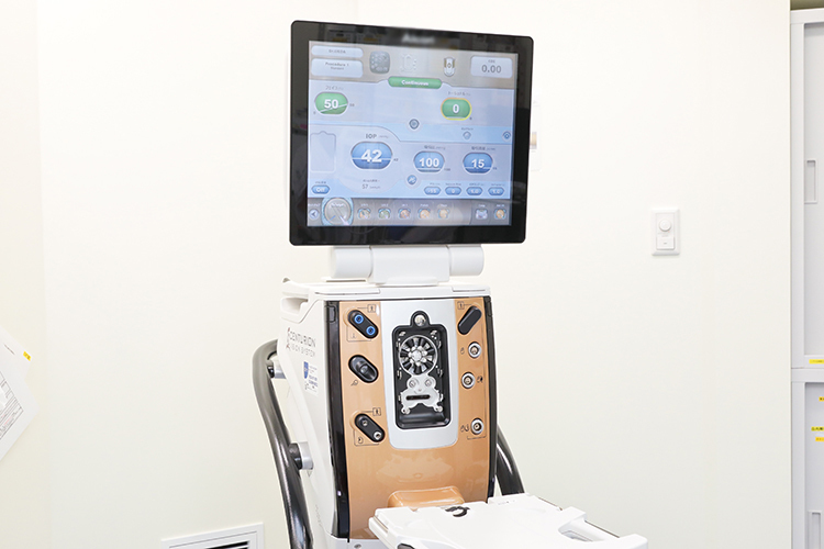 うえだ眼科クリニック 杉並区 質の高い白内障手術の提供のため機器のアップデートに努めている