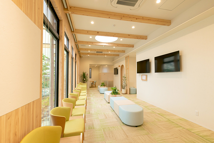 そらのま内科クリニック 津島市 感染症対策のために待合室を3つに分けている