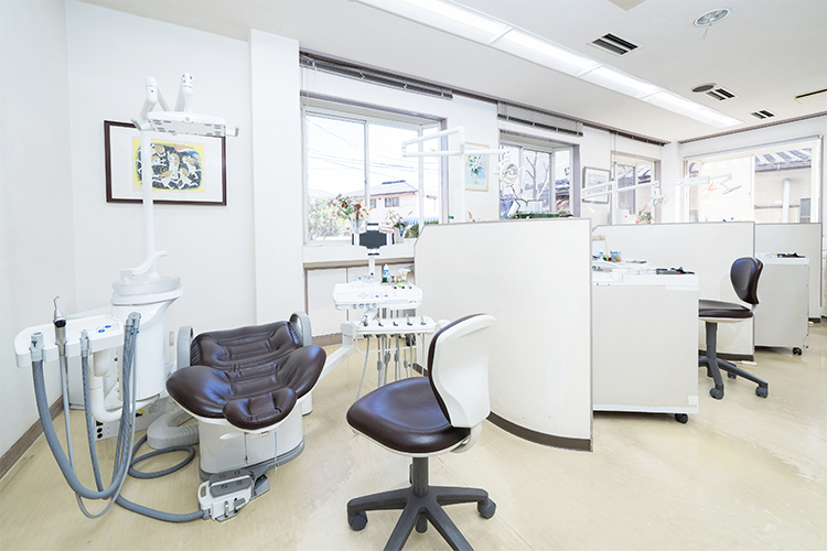 高田歯科医院 宇都宮市 患者の立場に寄り添った丁寧な診療を行う