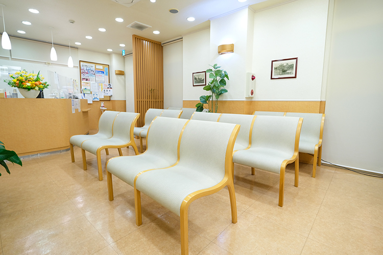 医療法人社団あかし会 山村クリニック 文京区 明るくバリアフリーの院内