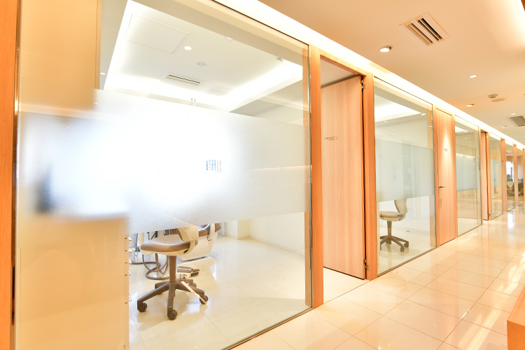 くろさわ歯科医院 八王子市 院内全体に日が差し込む