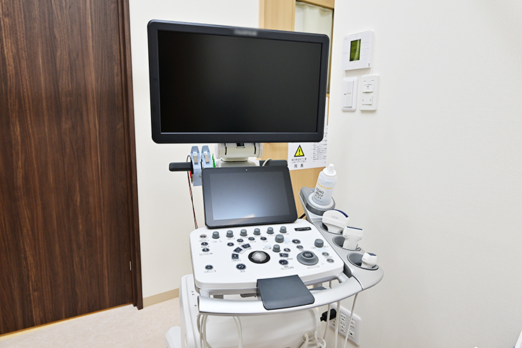 世田谷おおえ内科・呼吸器クリニック 上北沢駅前院 世田谷区 エコーやレントゲンなど検査機器もさまざまにそろえている