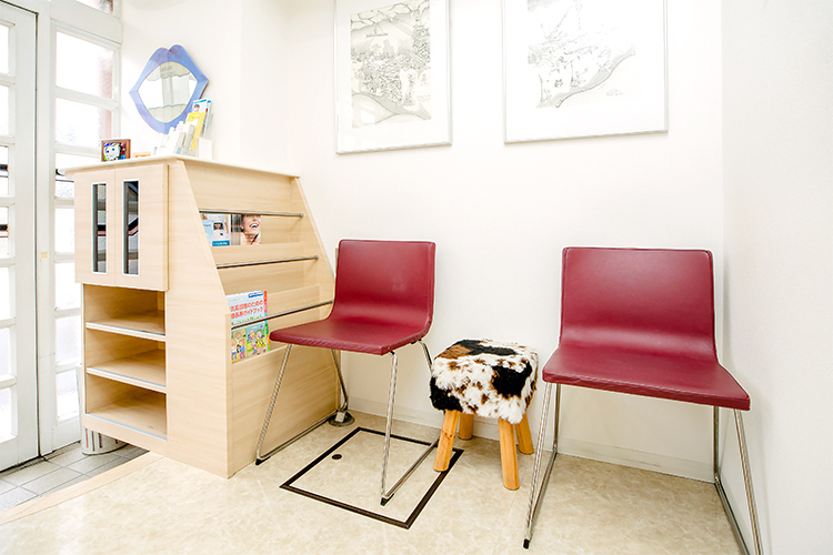 佐々木歯科医院 大阪市此花区 アロマの良い香りと音楽が患者を包み込む院内