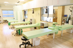 青山クリニック 板橋区 広々としたリハビリテーション室