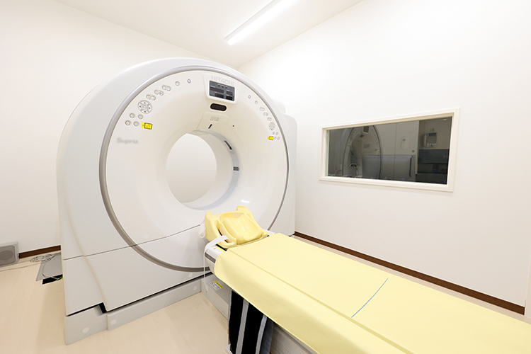 しうちプライマリ・ケアクリニック 八尾市 MRI、CTなど積極的に設備機器の導入を進めている