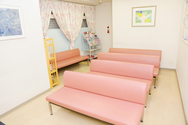 広々とした待合室 11011 ma 3 1434692273