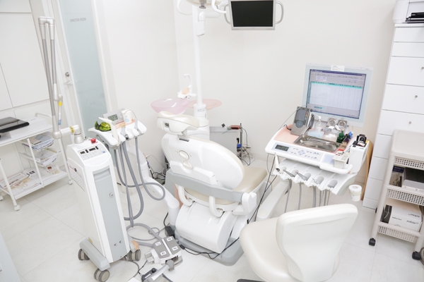 診察ユニット。院長はできるだけ抜かない、削らない治療方針 21081 ma 4 1404964075
