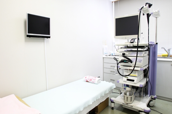 院長の専門は消化器内科。世田谷区定期検診のほか、内視鏡検査なども行っている 12290 ma 4 1410221630