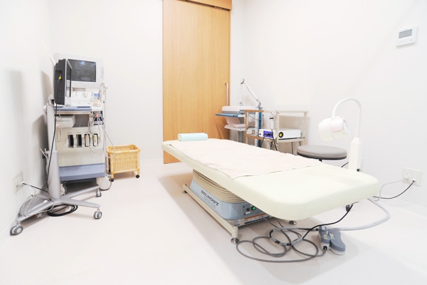 大腸内視鏡や肛門手術にも対応する 11989 ma 4 1370509957