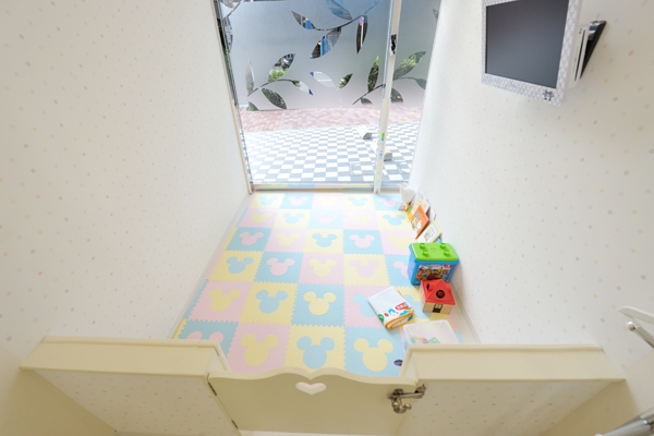子どもたちも楽しめるキッズスペースを完備 32224 ma 4 1389253975