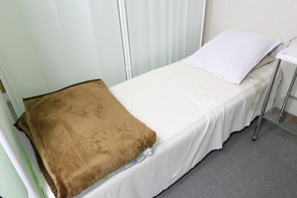 鍼灸士により鍼灸も対応している