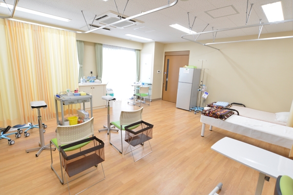 広々とした処置室があり、さまざまな症状に対応できる 40913 ma 4 1404823537