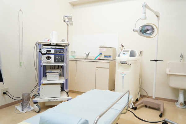 上部内視鏡検査(胃カメラ)、大腸内視鏡検査を多く実施している 4