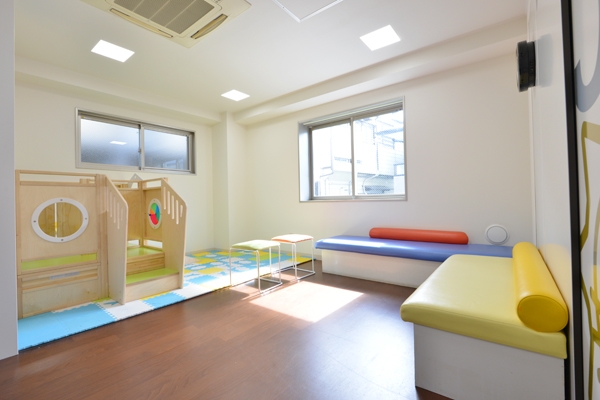 子どもたちの年齢に応じた遊具をわけて導入。みんなが楽しめる場を 11838 ma 4 1450082983