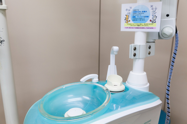 滅菌徹底。院内で使用する水にも配慮している 4