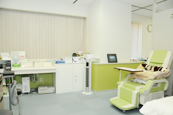 検査室や診療室のほか処置室もあり、点滴処置なども対応 14383 ma 4 1387272013