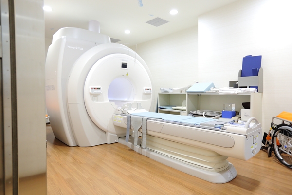 MRI、CT、3D・Cアーム、ナビゲーションシステム等の高度かつ最新の医療機器を導入 40893 ma 4 1406894932