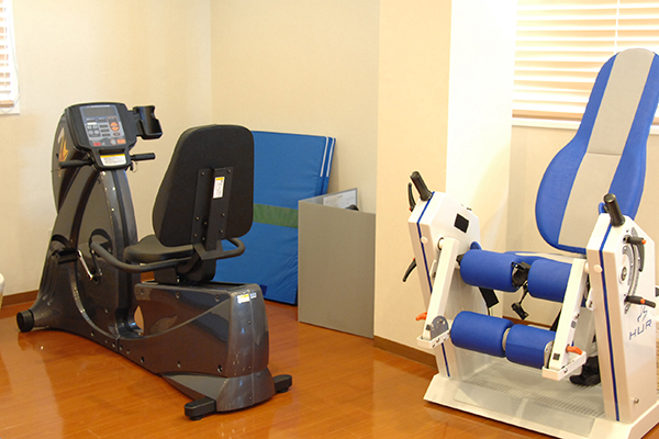 トレーニング機器も完備 4