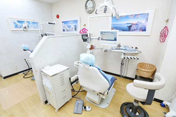 ユニットは全て間仕切りがあり、他人の目も気にならない 4