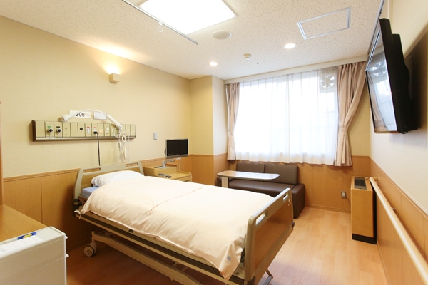 清潔に整えられたロケーション抜群の個室の入院施設 28306 ma 4 1387350980
