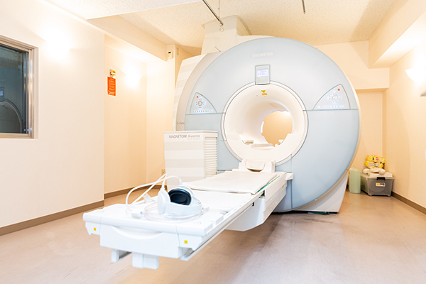 エックス線による被ばくがなく、人体に悪影響を及ぼさないMRI 44