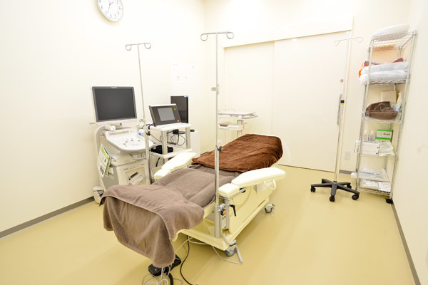 下肢静脈瘤などの治療が、身近な場所で受けられるのも魅力 C 4