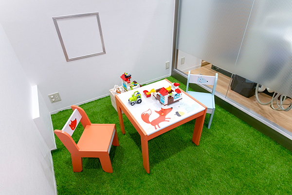 キッズルームも完備しており、子ども連れでも安心だ 4