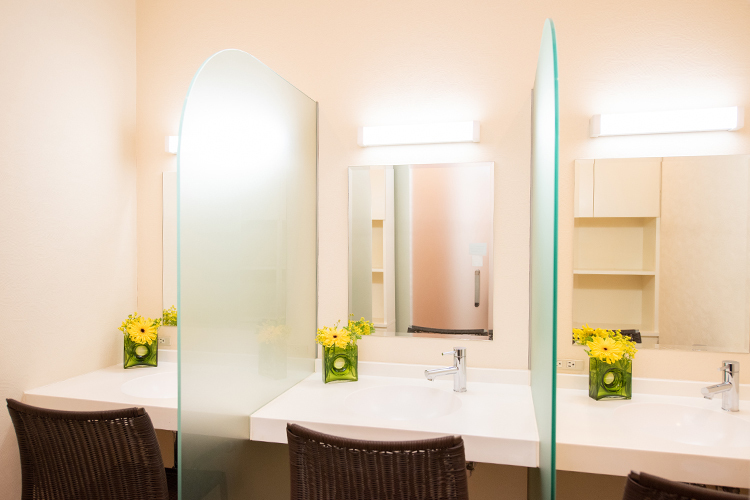 志保日比谷皮膚科クリニック 千代田区 内幸町駅 ドクターズ ファイル