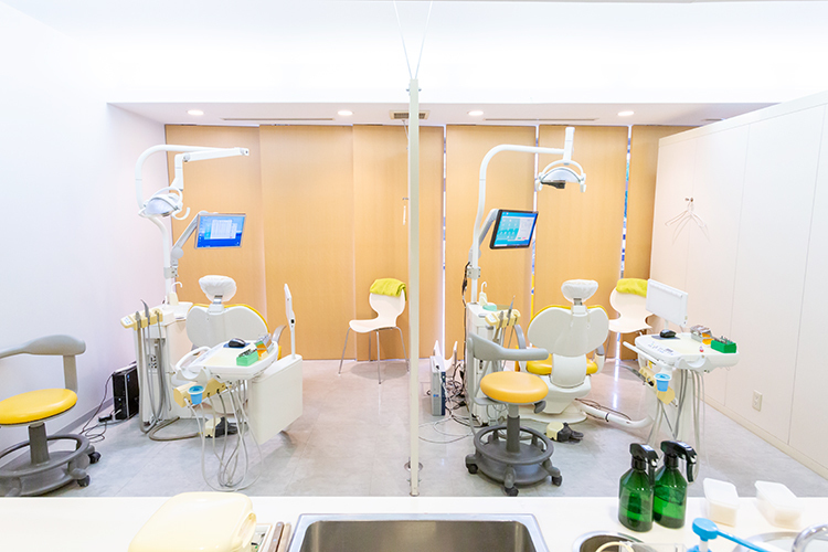 ひいらぎ歯科医院 福岡市南区 経験豊富な院長が診療を行う