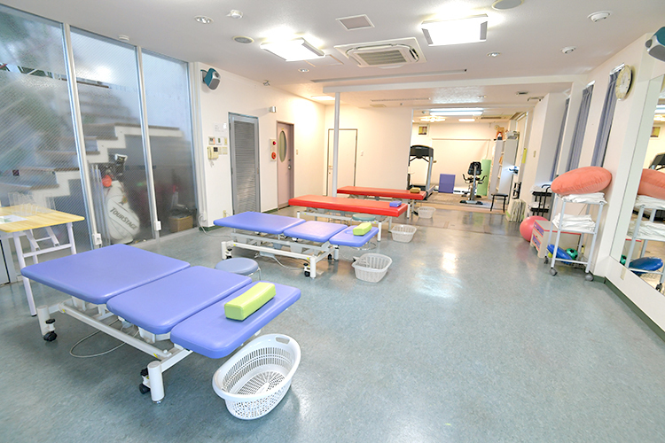 整形外科 吉田クリニック 大阪市阿倍野区 膝関節の日帰り手術に対応する設備を完備