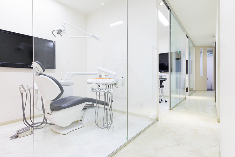 フォーユーデンタルクリニック 八王子市 幅広い患者の悩みに対応できる環境を整えている