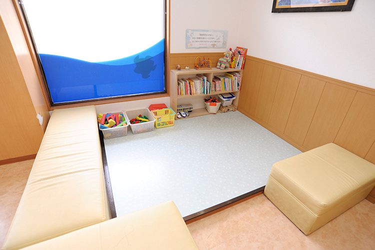 池部小児科・アレルギー科 横浜市瀬谷区 キッズスペース完備で、子どもの待ち時間も安心