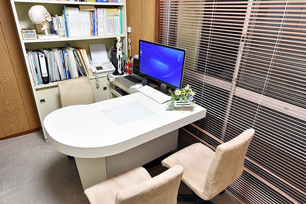 きたむら歯科医院 高槻市 カウンセリングルームがあり、しっかりと話を聞いてくれる