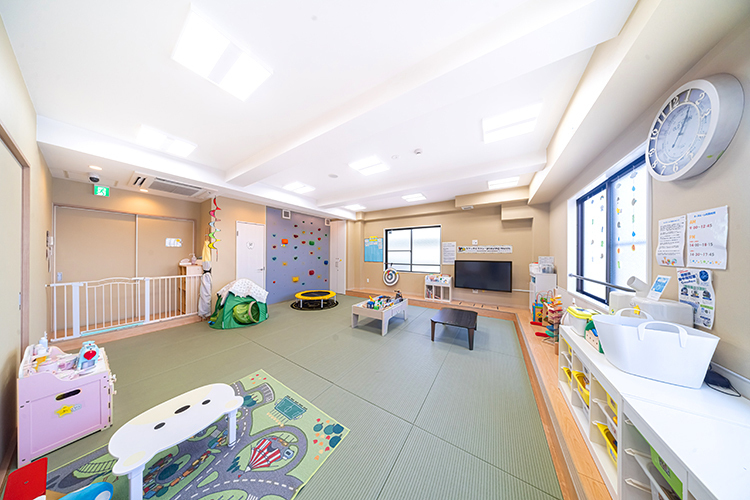 初石デンタルクリニック 流山市 保育士常駐の広々としたキッズルーム