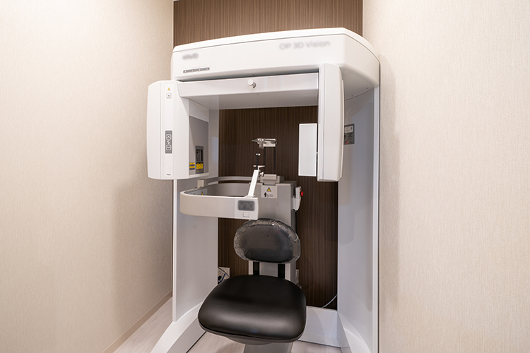 デンタルオフィス鷺沼 川崎市宮前区 歯科用CTや口腔内スキャナーなど、先進機器がそろっている