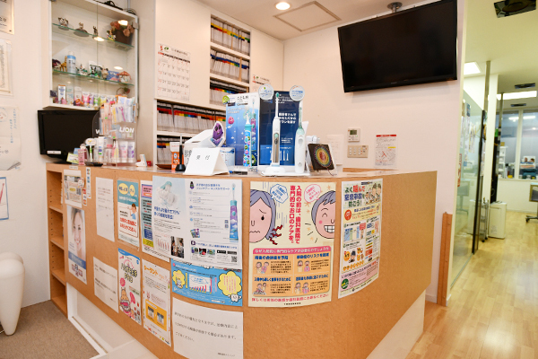 澤野歯科クリニック 市川市 スタッフ間のチームワークの良さも同院の売りの一つ