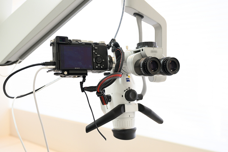 千葉センシティ矯正歯科 千葉市中央区 マイクロスコープを用いて精密な治療を提供