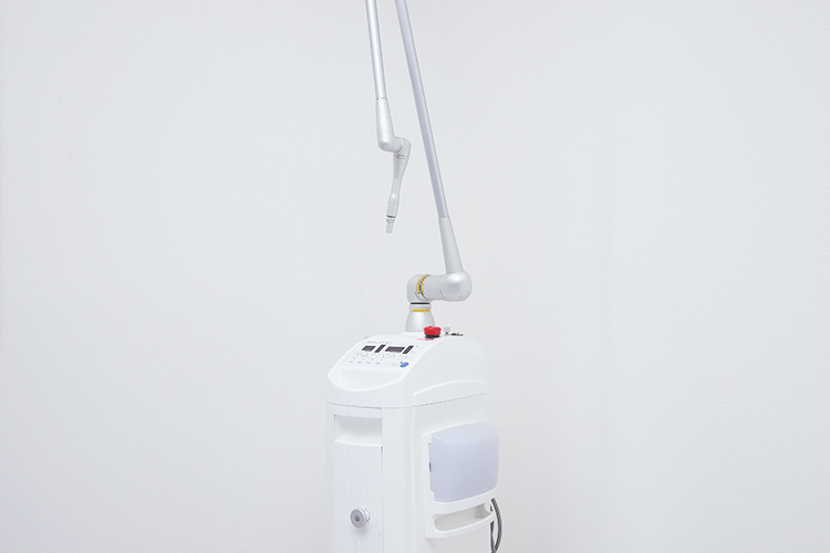 やのファミリー歯科クリニック 明石市 レーザーや歯科用CT、マイクロスコープなどの先進の機器も完備