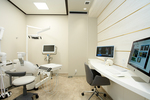 HALO DENTAL CLINIC 大阪市中央区 診察室は完全個室で患者のプライバシーにも配慮