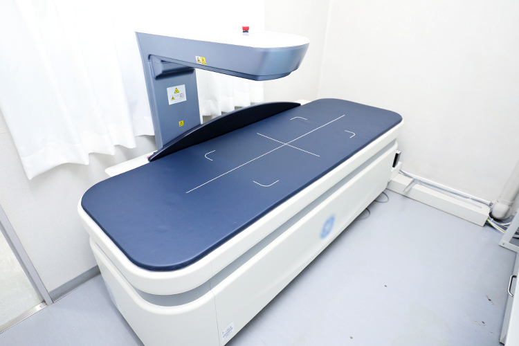 伊利医院 坂戸市 骨密度測定装置による骨粗しょう症の適切な診断を行う