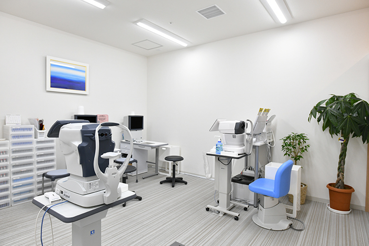 葛飾しらとりよつば眼科 葛飾区 小児眼科や近視、ドライアイの診療にも注力している同院