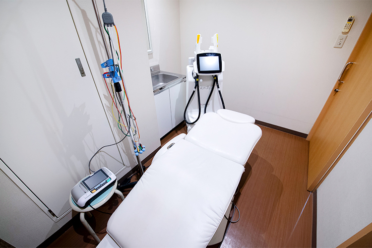 なおこ皮膚科クリニック 世田谷区 個室の処置室