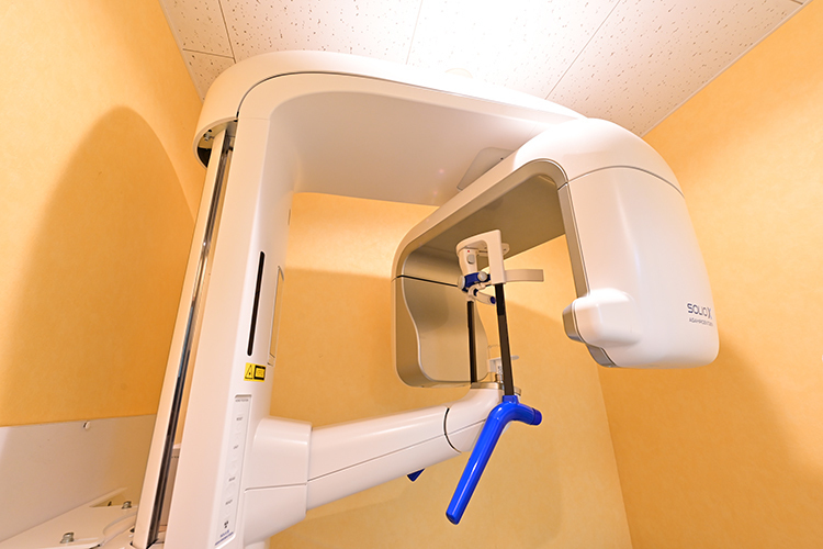 川島歯科医院 三鷹市 精度の高い診断のため、歯科用CTなど機器も充実している